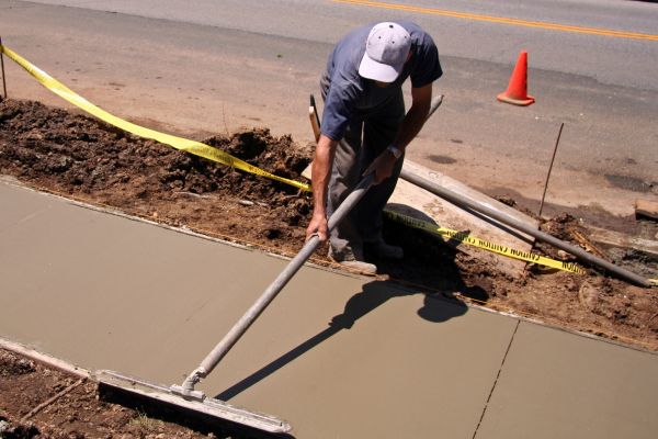 Cost of Sidewalk Building in Holly Springs